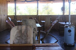 Dzibanana Lodge & Camping