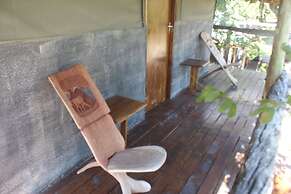 Dzibanana Lodge & Camping