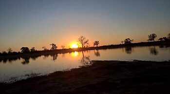 Dzibanana Lodge & Camping