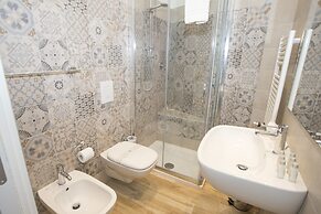 Leonardo Da Vinci Guest House