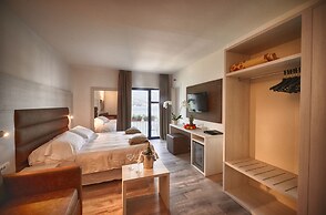 Bella Hotel & Restaurant