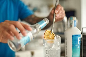 Bella Hotel & Restaurant