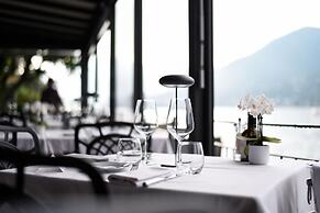 Bella Hotel & Restaurant