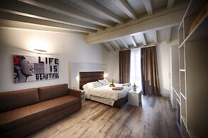 Bella Hotel & Restaurant