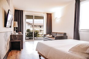 Bella Hotel & Restaurant