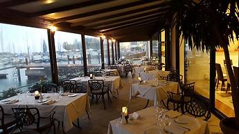 Bella Hotel & Restaurant