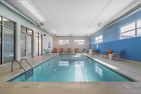 Aloft Newport On The Levee