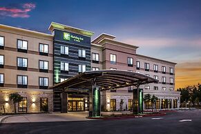 Holiday Inn Hotel & Suites Silicon Valley - Milpitas by IHG