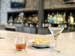 Holiday Inn Hotel & Suites Silicon Valley - Milpitas by IHG