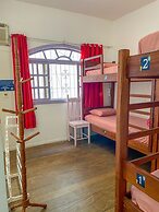 Onça da Praia Hostel