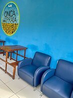 Onça da Praia Hostel