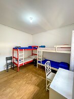 Onça da Praia Hostel