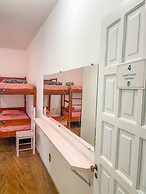 Onça da Praia Hostel