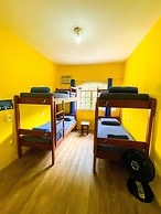 Onça da Praia Hostel