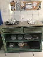 Onça da Praia Hostel