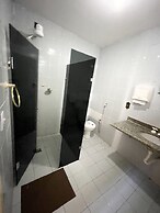 Onça da Praia Hostel