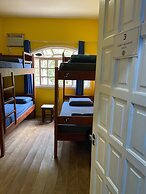 Onça da Praia Hostel