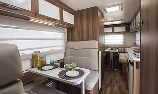 Go Outdoors Motor Home - Caravan Park