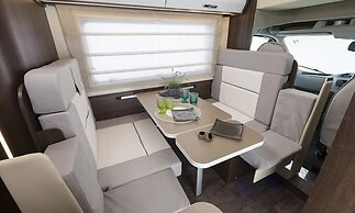 Go Outdoors Motor Home - Caravan Park