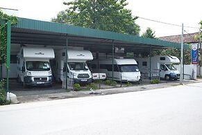 Go Outdoors Motor Home - Caravan Park