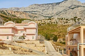 Apartments Zelic Tucepi