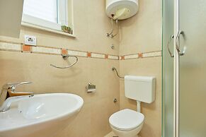 Apartments Zelic Tucepi