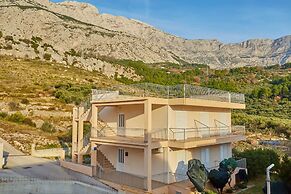 Apartments Zelic Tucepi