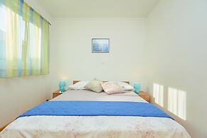 Apartments Zelic Tucepi