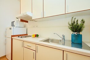 Apartments Zelic Tucepi