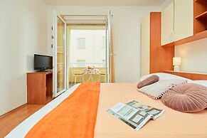 Apartments Zelic Tucepi