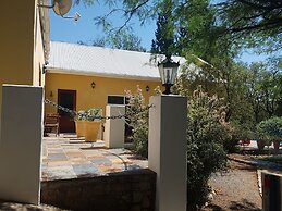 Steytlerville Villa Guest House