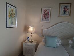 Steytlerville Villa Guest House