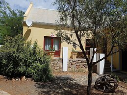 Steytlerville Villa Guest House