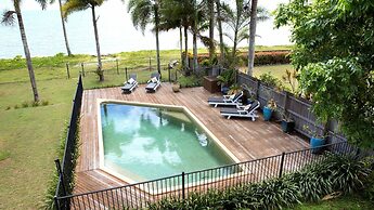 Absolute BeachFront Bliss @ Newell Beach