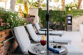 The Collector Inn - Adults Only