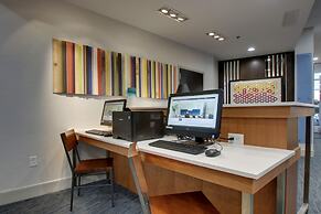Holiday Inn Express & Suites Mount Vernon by IHG
