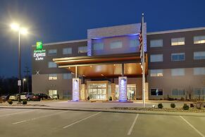 Holiday Inn Express & Suites Mount Vernon by IHG