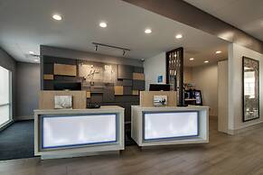 Holiday Inn Express & Suites Mount Vernon by IHG