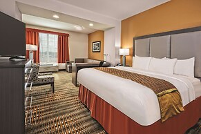 La Quinta Inn & Suites by Wyndham San Antonio by AT&T Center