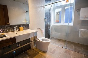 Orussey One Hotel & Apartment