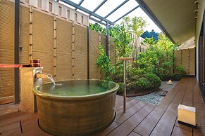 Narashino no Sato Gyokusui - Adults Only