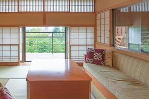 Narashino no Sato Gyokusui - Adults Only