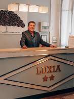 Luxia Hotel