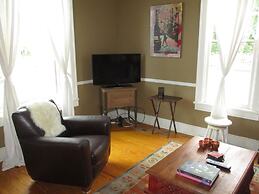 E Street Townie 2 Bedroom Holiday Home By Pinon Vacation Rentals