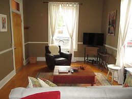 E Street Townie 2 Bedroom Holiday Home By Pinon Vacation Rentals