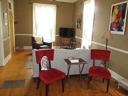 E Street Townie 2 Bedroom Holiday Home By Pinon Vacation Rentals