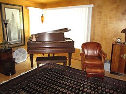 Heister House 3 Bedroom Holiday Home By Pinon Vacation Rentals