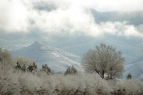 Mountain High 2 Bedroom Holiday Home By Pinon Vacation Rentals