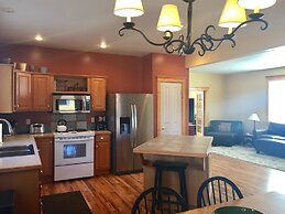 Mountain Modern 4 Bedroom Holiday Home By Pinon Vacation Rentals
