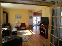 Mountain Modern 4 Bedroom Holiday Home By Pinon Vacation Rentals